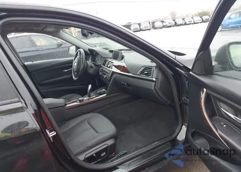 2014 BMW 328I xDrive z USA, uszkodzony, nr VIN WBA3B5C54EF599613